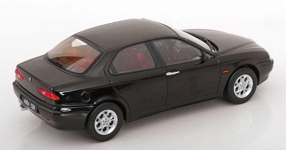 Macheta auto Alfa Romeo 156 1998 negru 1:18 Triple 9 - 2