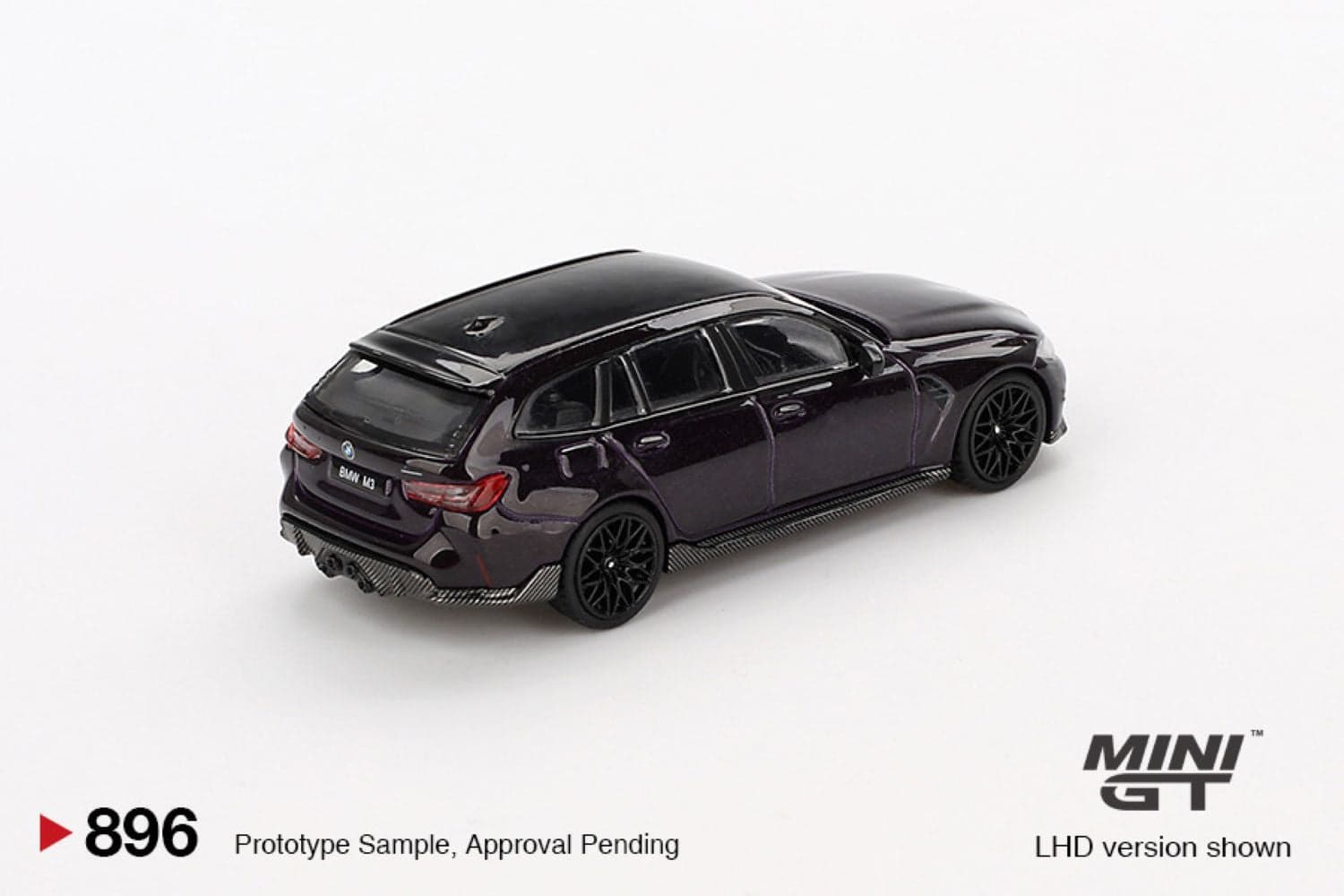 Macheta auto BMW M3 Touring (G81) M Performance, Daytona Violet, 2024 (LHD) 1:64 MIniGT - 2