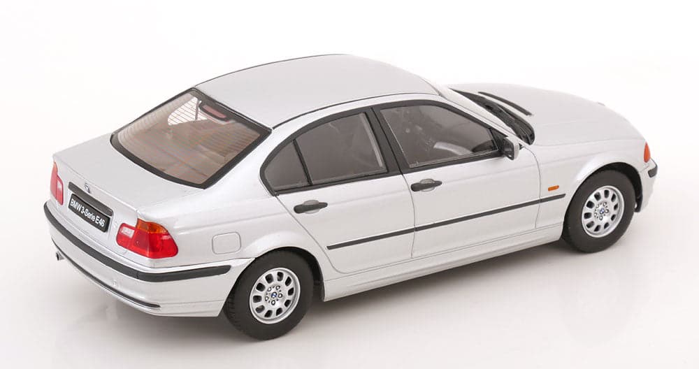 Macheta auto BMW Seria 3  E46  1999  argintiu 1:18 KK-Scale - 2