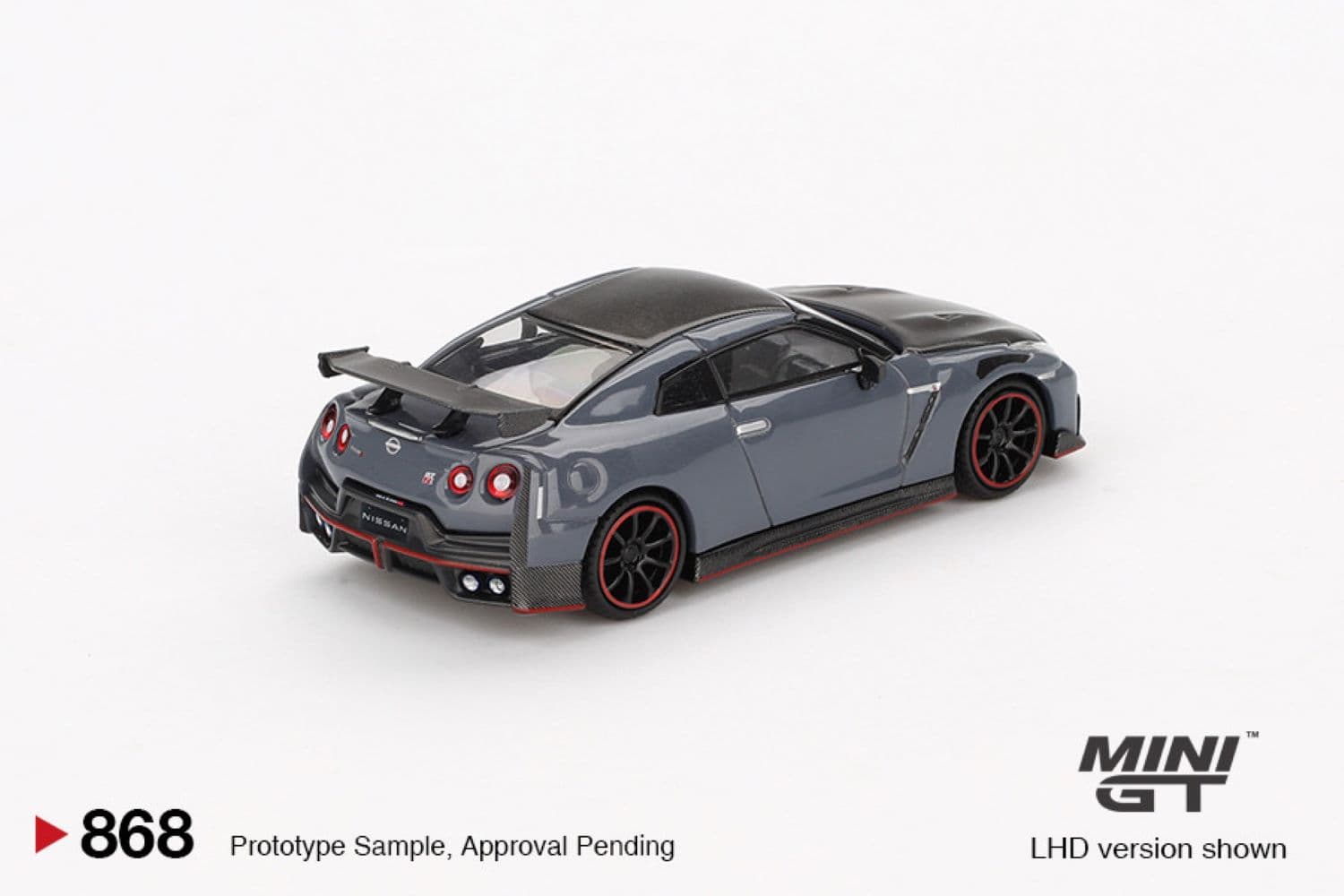 Macheta auto Nissan GT-R Nismo 2024 NISMO, Stealth Gray, 2024 (LHD)  1:64 MIniGT - 2