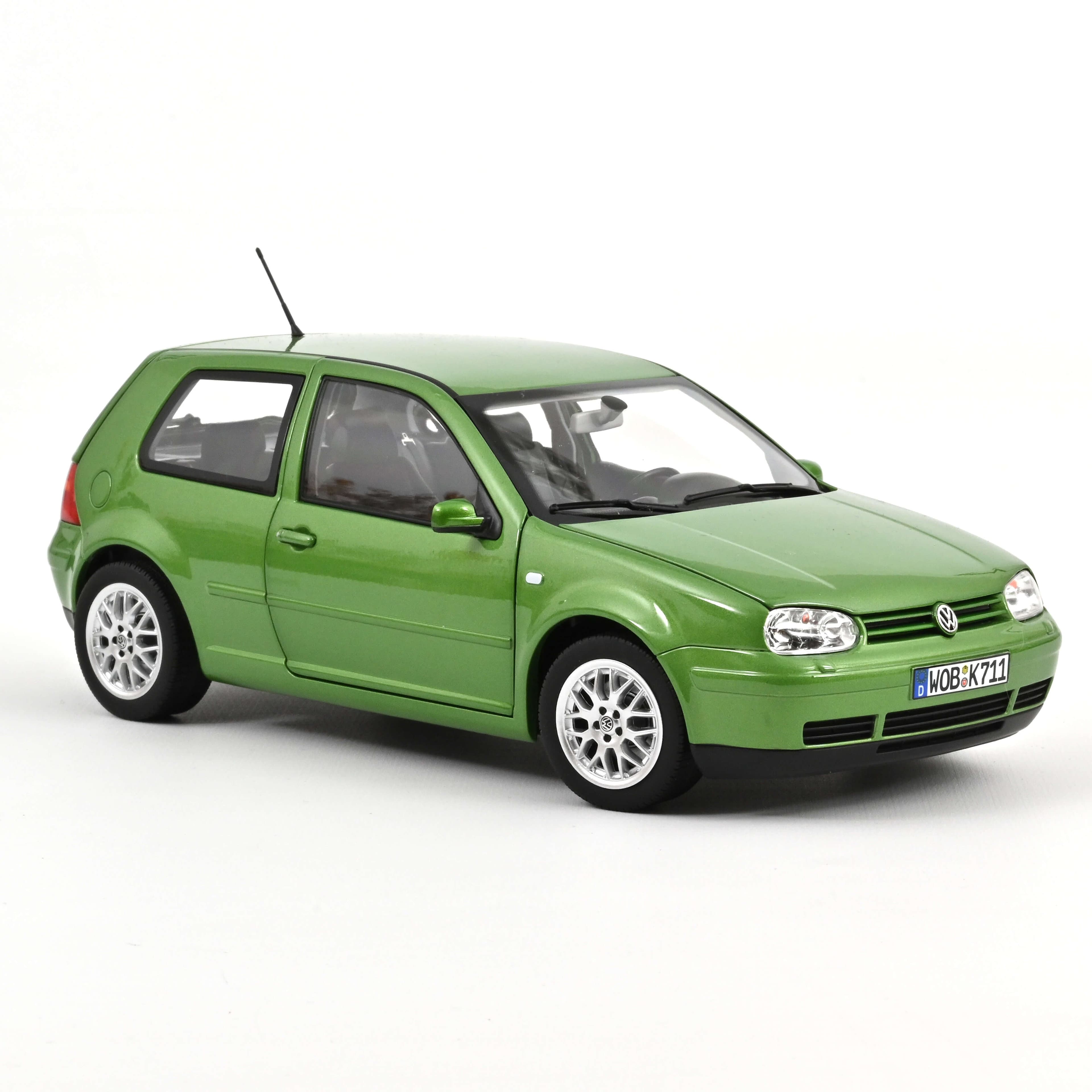 Macheta auto  Volkswagen Golf GTI, Cosmic Green Metallic, 1998 1:18 Norev