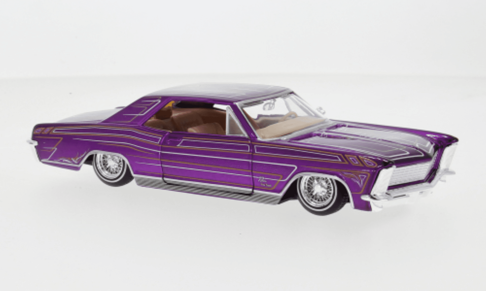 Macheta auto Buick Riviera (1965) 1:24 Maisto