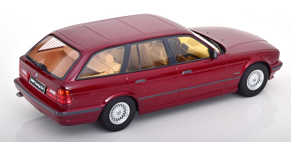 Macheta auto BMW 5 Series E34 1996 1:18 Triple9 - 2