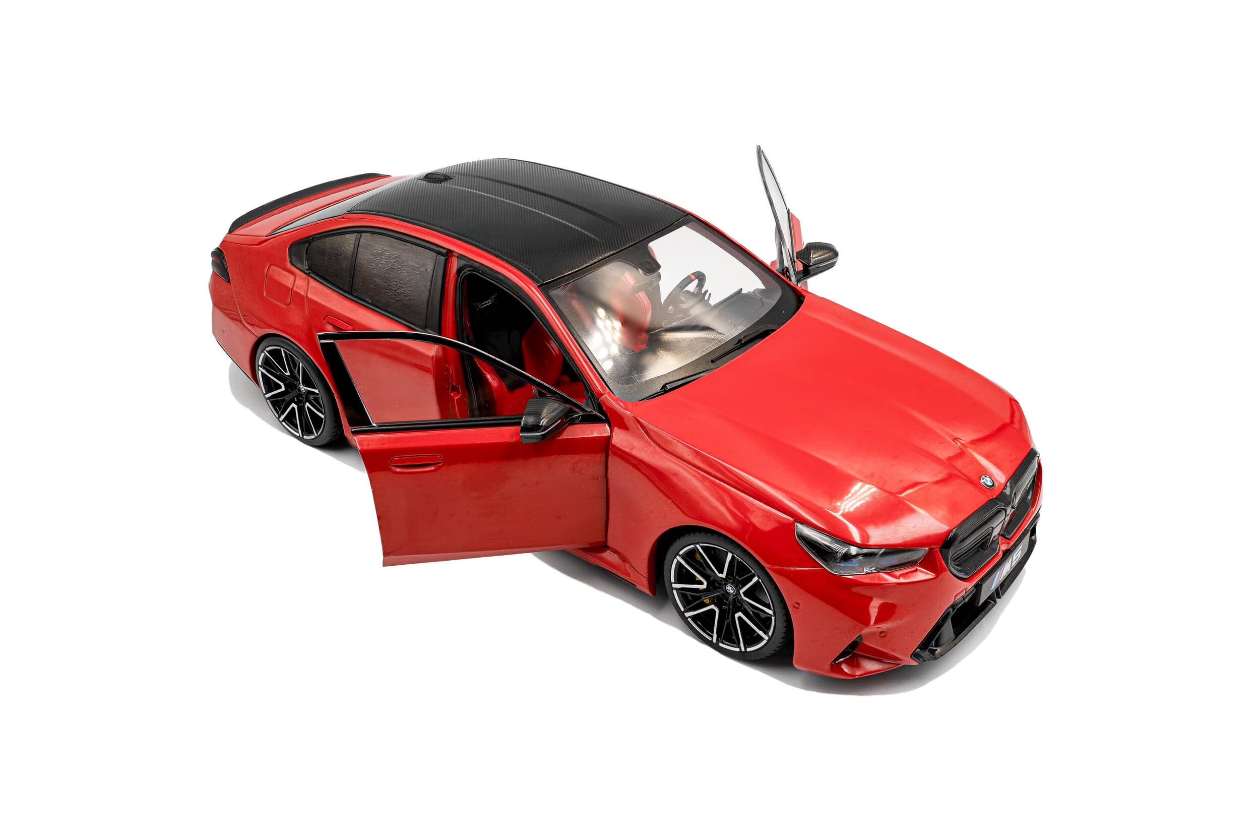 Macheta auto BMW M5 – FIRE RED – 2025 1:18 Solido - 3