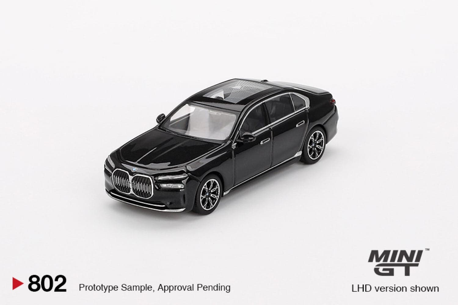 Macheta auto BMW i7 xDrive60 Black Sapphire 2024 (LHD)  1:64 MIniGT