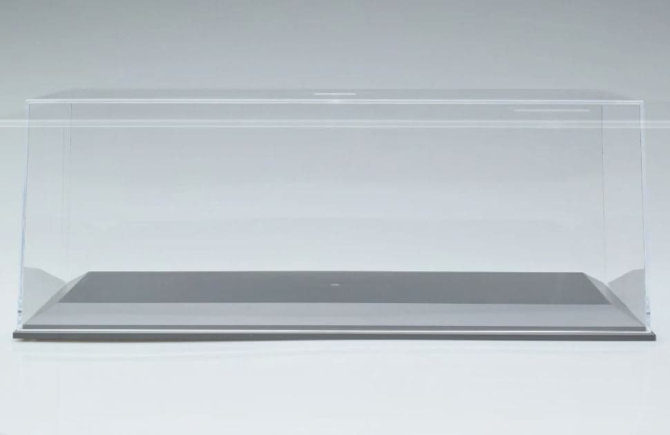 Vitrina pentru machete scara 1:18 produsa de  MCG - 2
