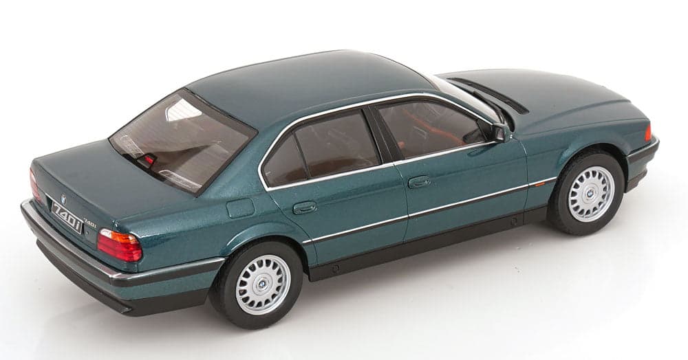 Macheta auto BMW 740i E38 (1994) 1:18 KK-Scale - 2