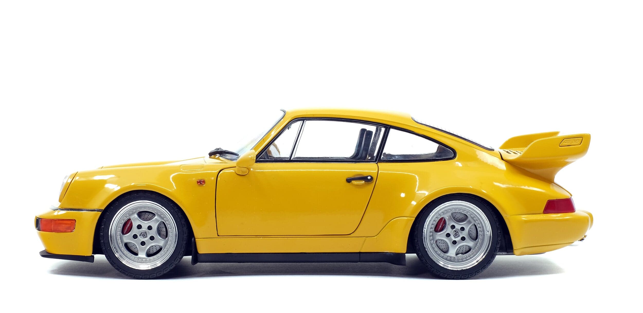 Macheta auto Porsche 911 (964) Carrera 3.8 RS (1990) 1:18 Solido - 2