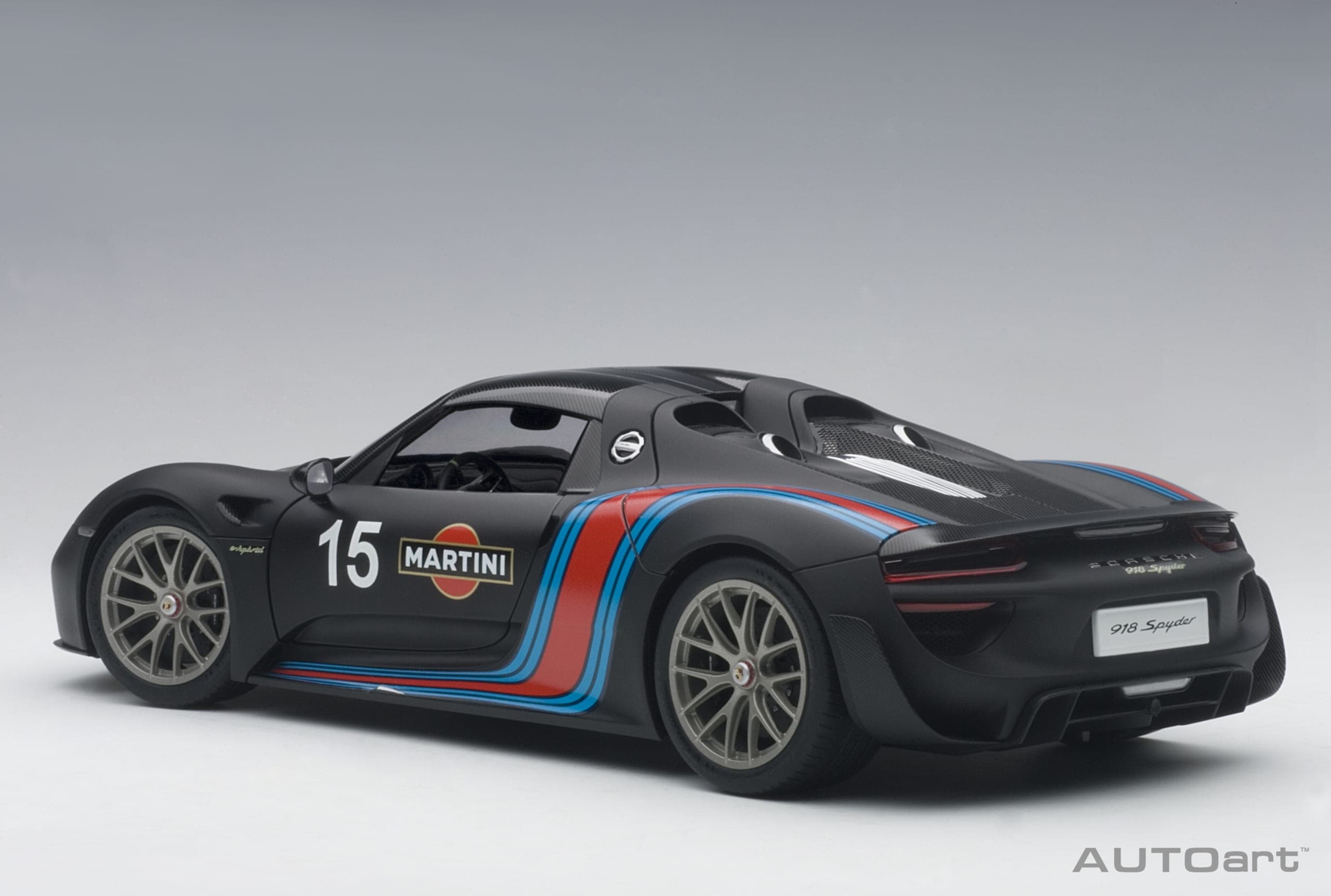 Macheta auto Porsche 918 Spyder Weissach Package (2013) 1:18 AutoArt - 2