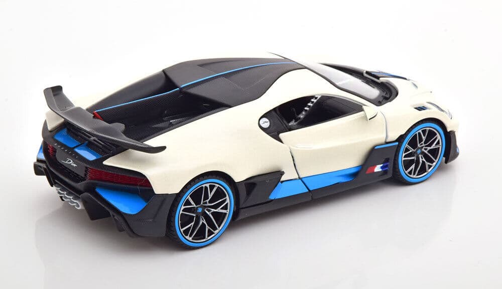Macheta auto Bugatti Divo (2018) 1:24 Maisto - 2