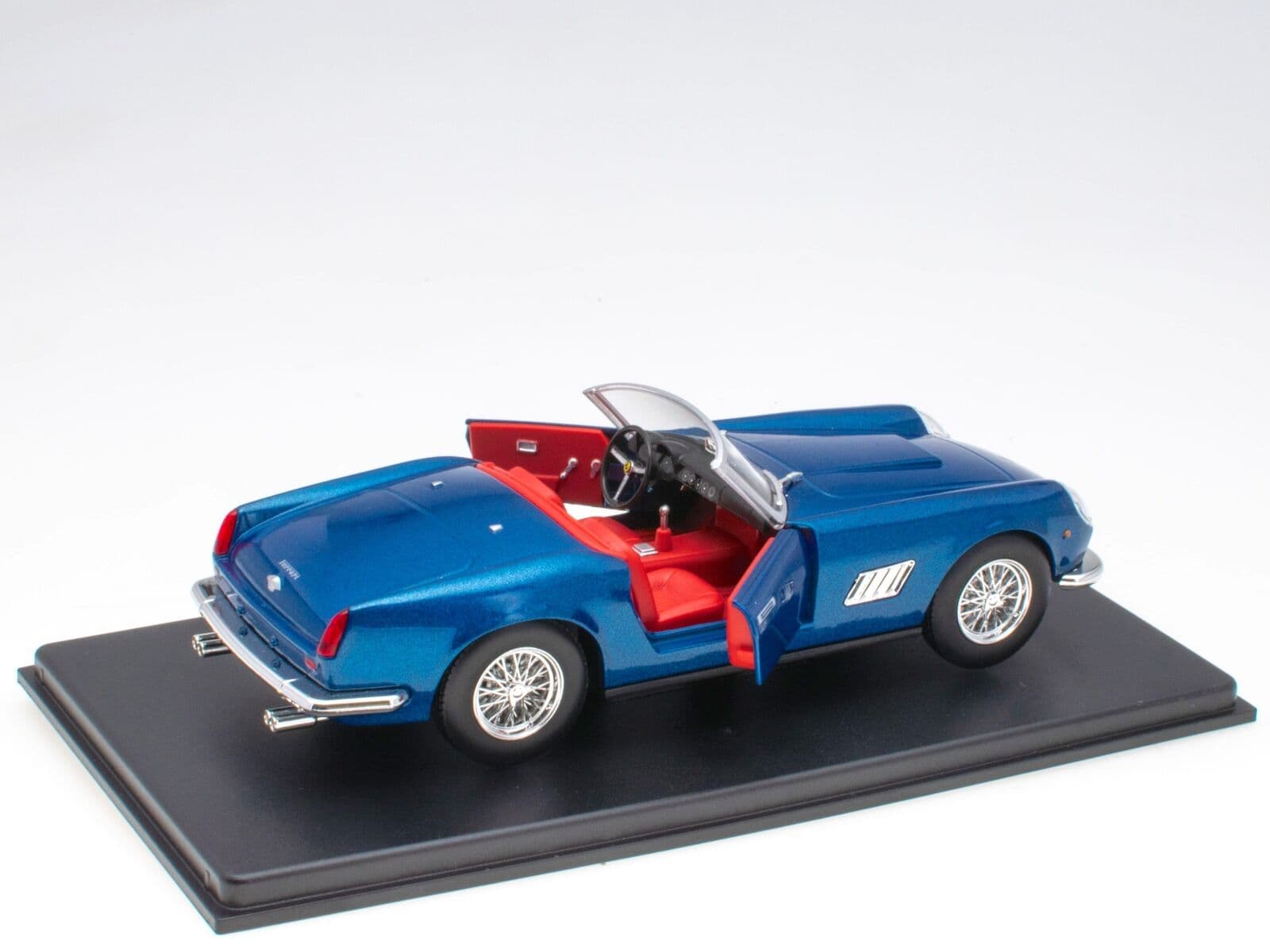 Macheta auto Ferrari 250 California 1957 1:24 Hachette - 2
