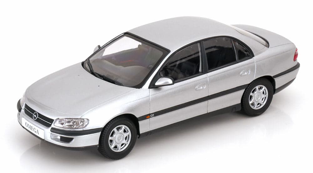 Macheta auto Opel Omega B 1996  1:18 Triple9