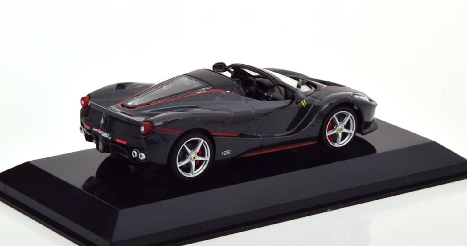 Macheta auto Ferrari LaFerrari Aperta 2016 1:43 Altaya Supercars Collection - 2