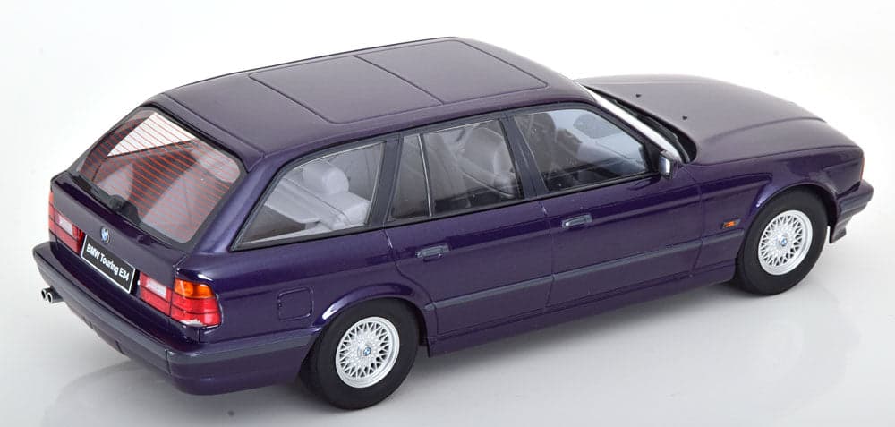 Macheta auto BMW 5 Series E34 1996 1:18 Triple9 - 2
