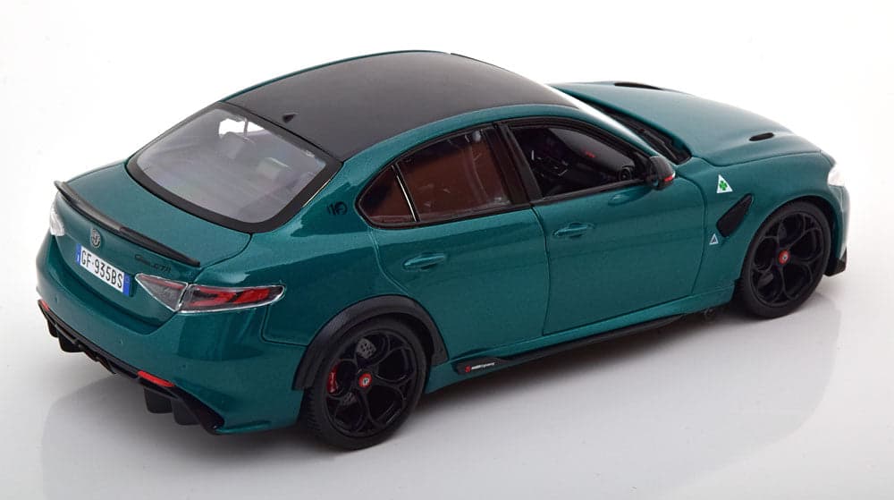 Macheta auto Alfa Romeo Giulia GTA (2020) 1:18 Bburago - 2