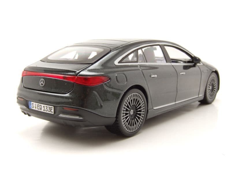 Macheta auto Mercedes-Benz EQS (2022) 1:27 Maisto - 2