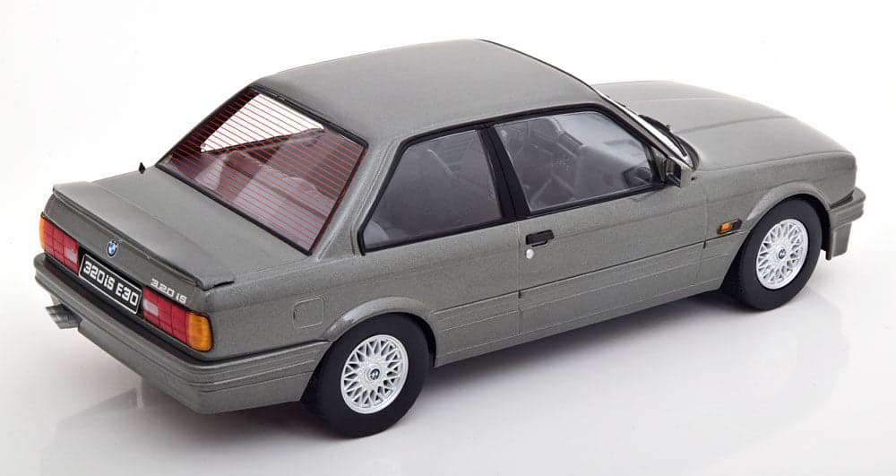 Macheta auto BMW 320iS E30 Italo M3 1989 1:18 KK-Scale - 2