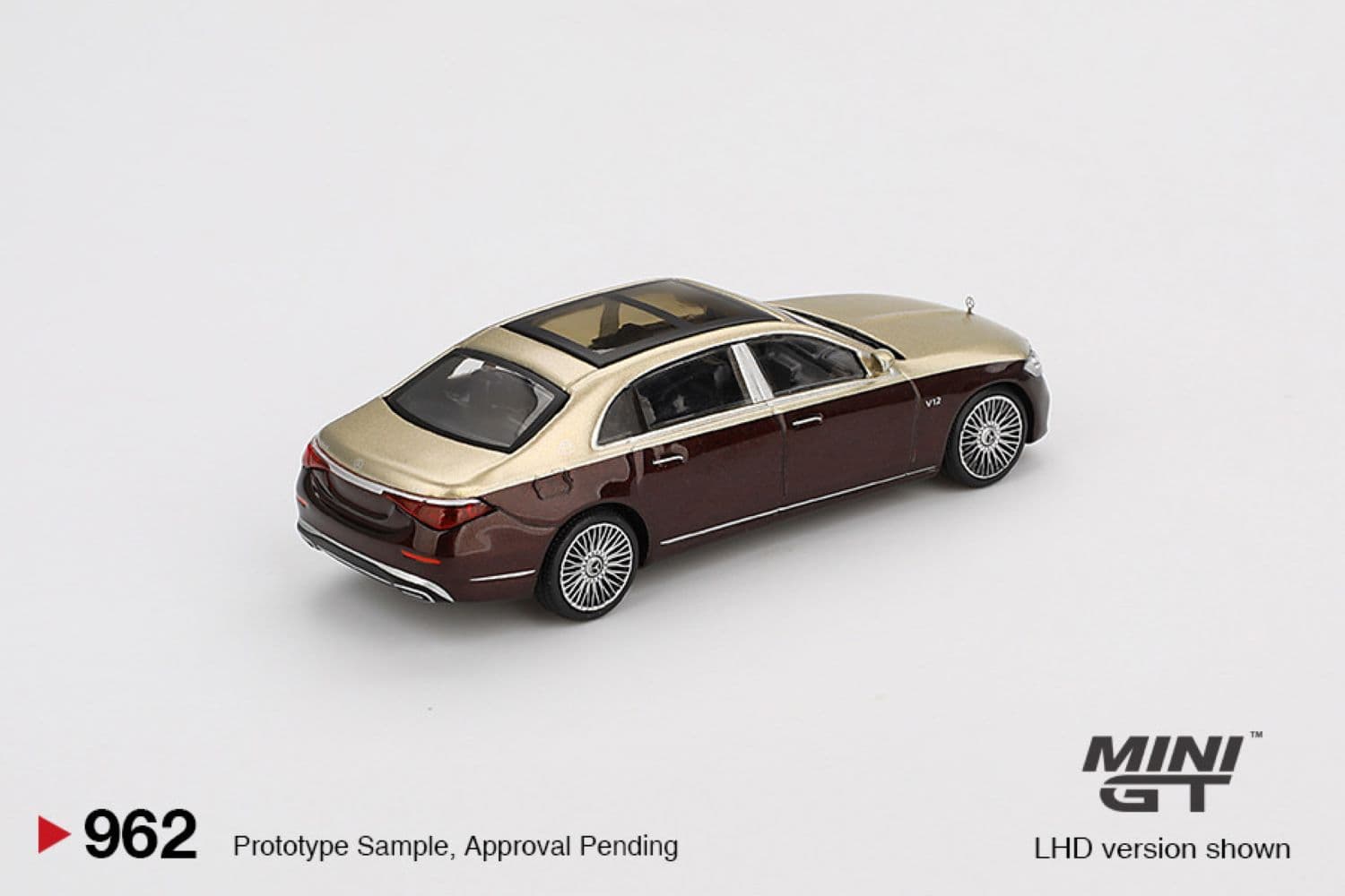 Macheta auto Mercedes-Maybach S 680 Gold/Dark Red Metallic 2024 (LHD) 1:64 MIniGT - 2