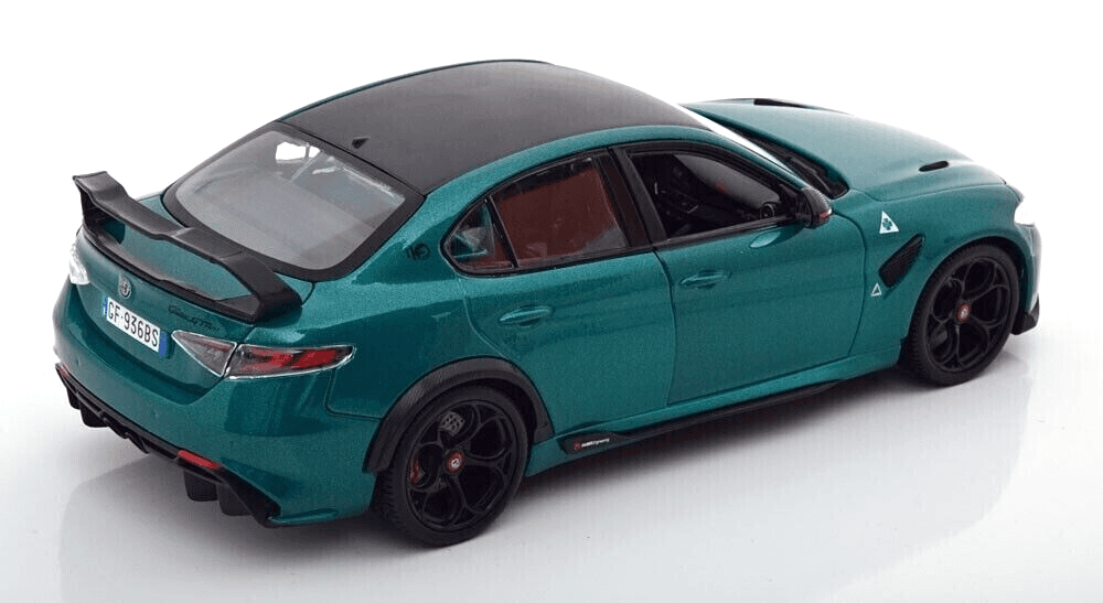 Macheta auto Alfa Romeo Giulia GTAm (2020) 1:18 Bburago - 2